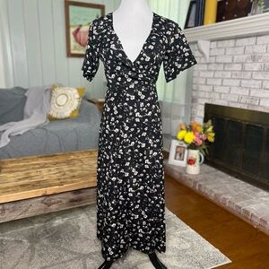 Ecru floral v neck wrap dress